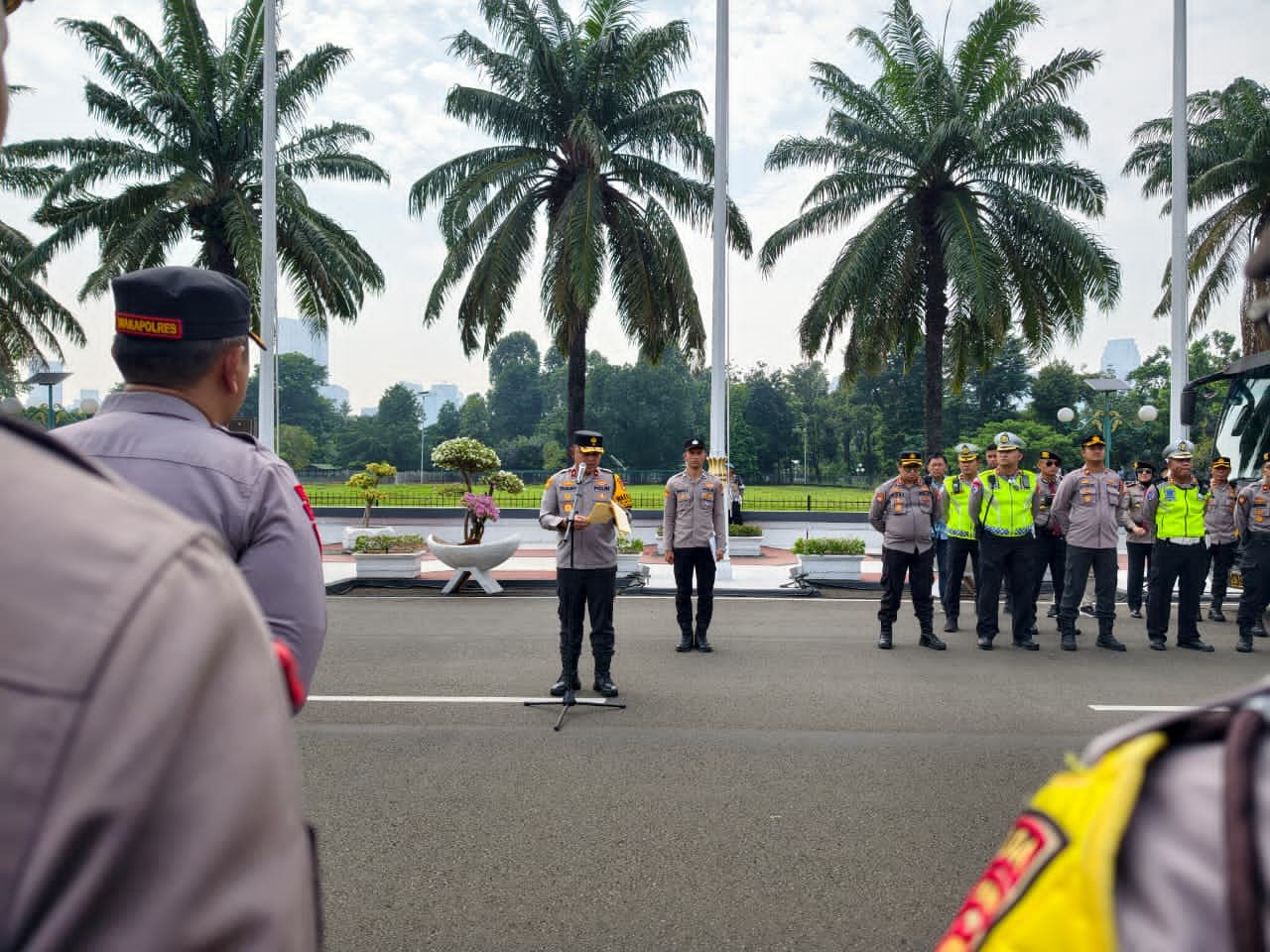 Polda Metro Jaya Hadir Melayani, Pastikan Agenda Diplomatik Tiongkok Berjalan Aman dan Lancar